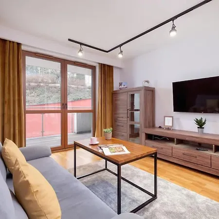 Industrial Fredry With Parking By Renters